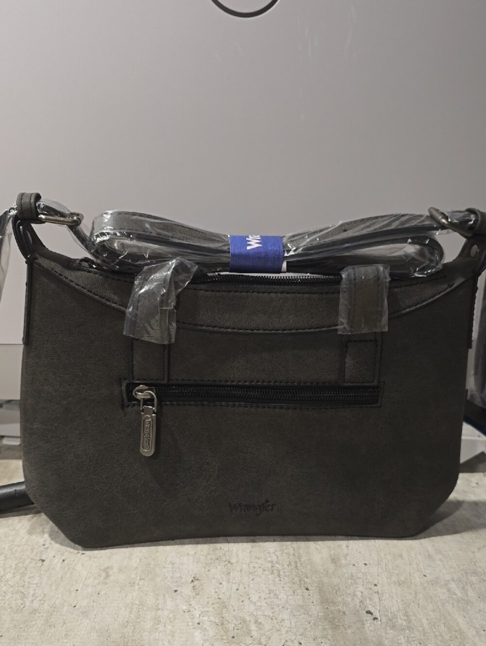 Wrangler Black, Cream & Red Aztec Crossbody Bag - Picture 2 of 2